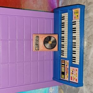 Barbie Vintage blue synthesizer keyboard pink hongkong record player